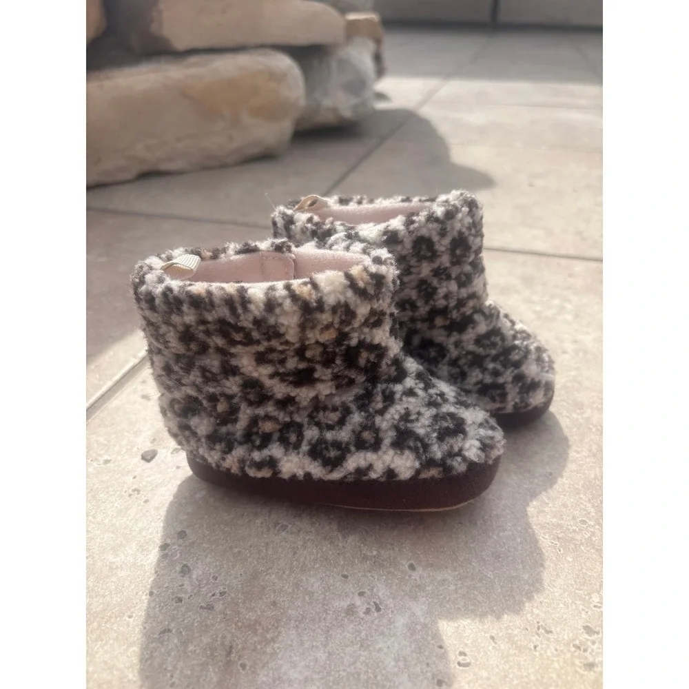 Leopard print faux fur boots Toddler‎ Size 12-18 months